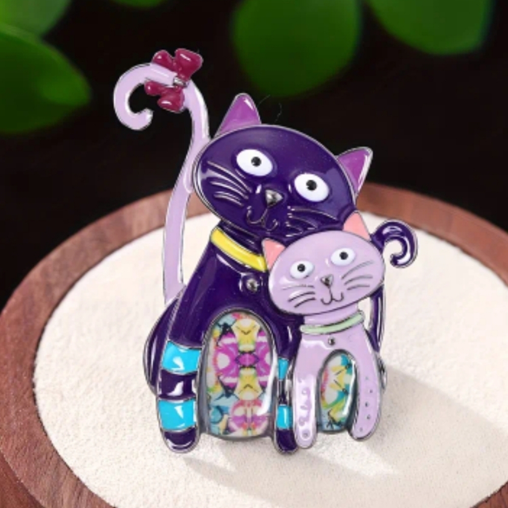 🆕️😻 PURPLE BOHEMIAN CALICO CATS PIN / BROOCH 😻